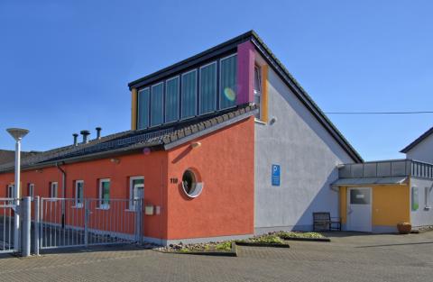 Das Foto zeigt einen Teil der Werkstatt für Menschen mit Behinderung (WfbM).)